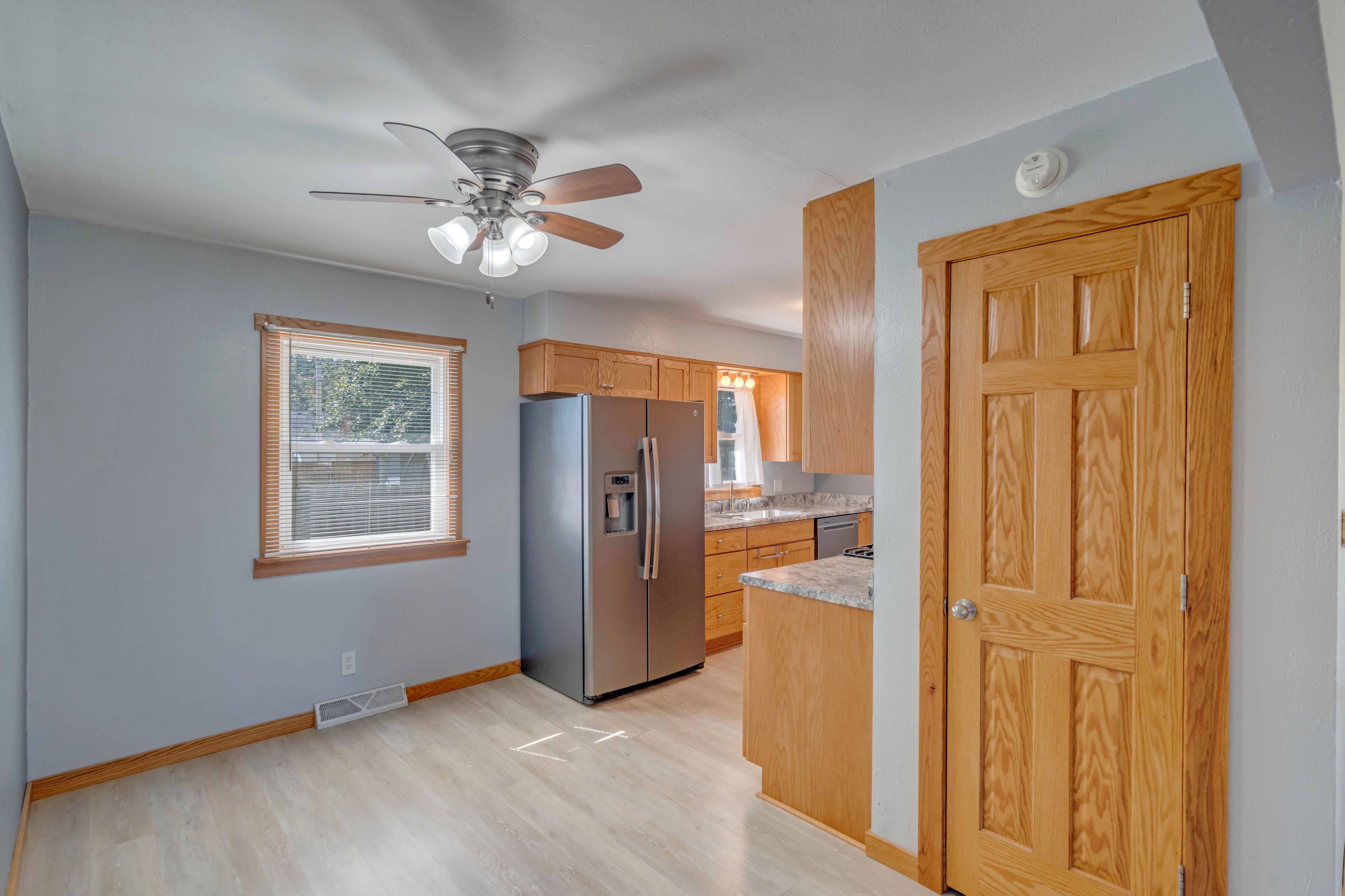 Listing Photo: 320 Burlington Ave, Martensdale, IA 50160 (4 of 34)
